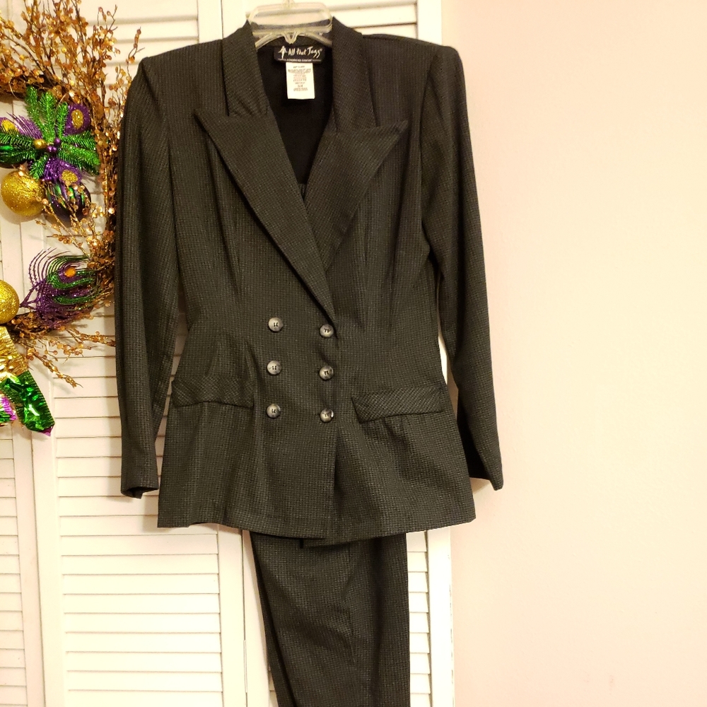 Womens 3/4 small double breasted pants suit